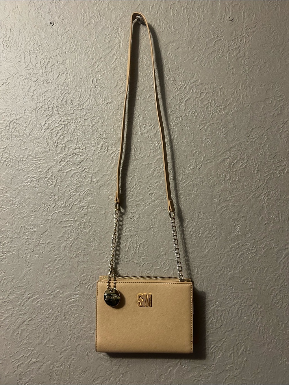 Steve Madden Tan Crossbody with Chain Strap and SM Charm